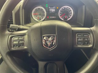2023 Ram 1500 Classic in St-Jérôme, Quebec - 14 - w320h240px