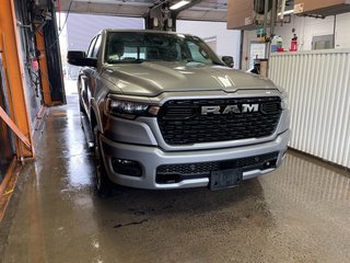 2025 Ram 1500 in St-Jérôme, Quebec - 9 - w320h240px