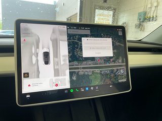 Tesla Model Y  2024 à St-Jérôme, Québec - 3 - w320h240px