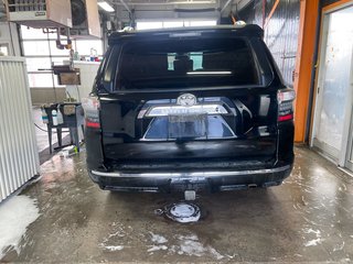 Toyota 4Runner  2017 à St-Jérôme, Québec - 8 - w320h240px