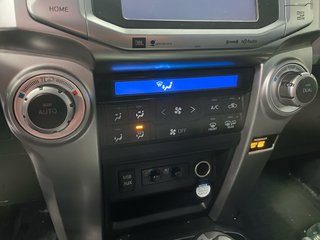 Toyota 4Runner  2017 à St-Jérôme, Québec - 13 - w320h240px