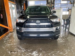 Toyota 4Runner  2017 à St-Jérôme, Québec - 5 - w320h240px
