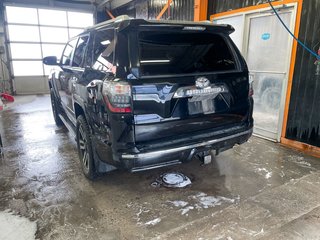 Toyota 4Runner  2017 à St-Jérôme, Québec - 6 - w320h240px