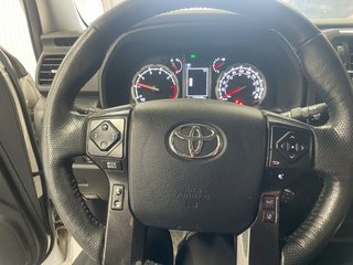 Toyota 4Runner  2023 à St-Jérôme, Québec - 17 - w320h240px