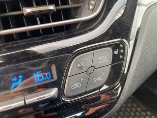 2018 Toyota C-HR in St-Jérôme, Quebec - 14 - w320h240px