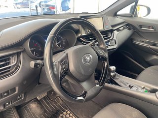 2018 Toyota C-HR in St-Jérôme, Quebec - 3 - w320h240px