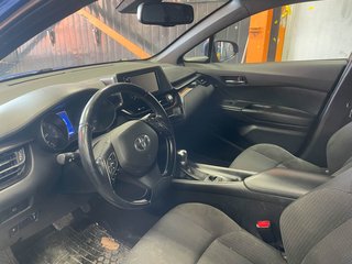 Toyota C-HR  2018 à St-Jérôme, Québec - 3 - w320h240px