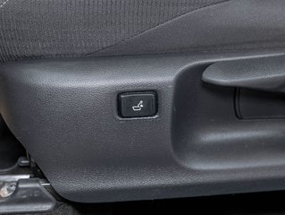 2019 Toyota C-HR in St-Jérôme, Quebec - 27 - w320h240px