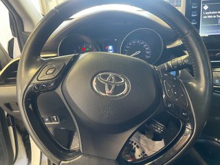Toyota C-HR  2022 à St-Jérôme, Québec - 13 - w320h240px