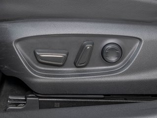 Toyota Camry Hybrid  2022 à St-Jérôme, Québec - 25 - w320h240px