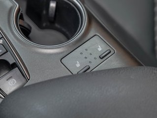 Toyota Camry Hybrid  2022 à St-Jérôme, Québec - 22 - w320h240px