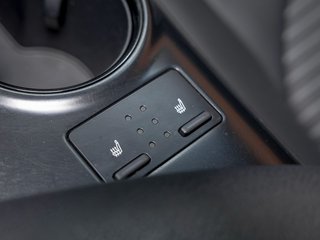 2018 Toyota Camry in St-Jérôme, Quebec - 13 - w320h240px