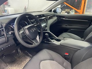 2018 Toyota Camry in St-Jérôme, Quebec - 3 - w320h240px