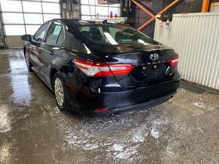 2018 Toyota Camry in St-Jérôme, Quebec - 5 - w320h240px
