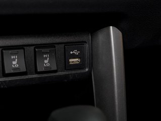 Toyota COROLLA CROSS  2022 à St-Jérôme, Québec - 24 - w320h240px