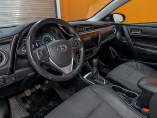 2017 Toyota Corolla in St-Jérôme, Quebec - 2 - w320h240px