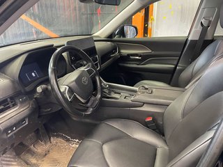Toyota Grand Highlander  2024 à St-Jérôme, Québec - 4 - w320h240px