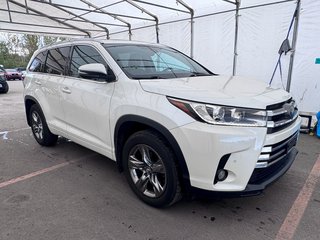 2017 Toyota Highlander in St-Jérôme, Quebec - 12 - w320h240px