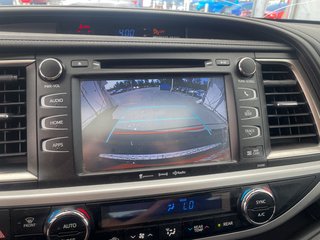 Toyota Highlander  2019 à St-Jérôme, Québec - 16 - w320h240px
