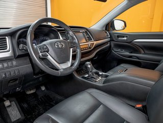 Toyota Highlander  2019 à St-Jérôme, Québec - 2 - w320h240px