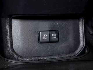 2020 Toyota Highlander in St-Jérôme, Quebec - 32 - w320h240px