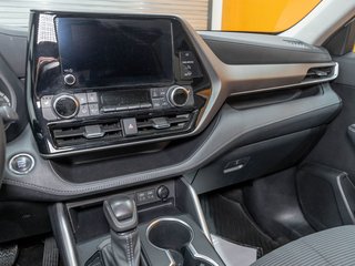 2023 Toyota Highlander in St-Jérôme, Quebec - 17 - w320h240px