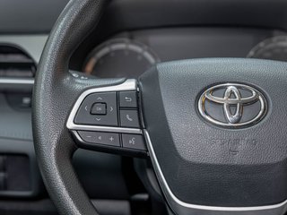 2023 Toyota Highlander in St-Jérôme, Quebec - 14 - w320h240px