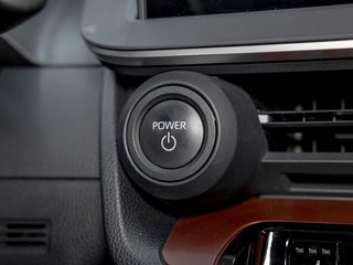 Toyota Prius Prime  2023 à St-Jérôme, Québec - 28 - w320h240px