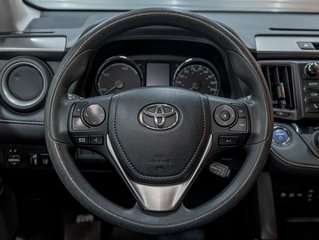 Toyota RAV4 Hybrid  2017 à St-Jérôme, Québec - 12 - w320h240px