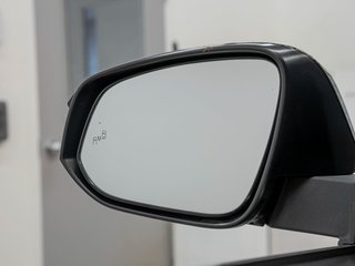 2017 Toyota RAV4 in St-Jérôme, Quebec - 32 - w320h240px