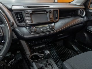 Toyota RAV4  2017 à St-Jérôme, Québec - 18 - w320h240px
