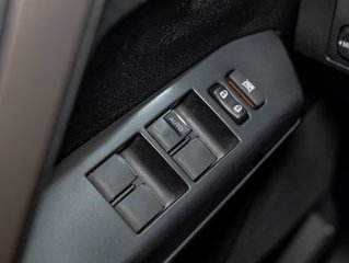 Toyota RAV4  2017 à St-Jérôme, Québec - 23 - w320h240px