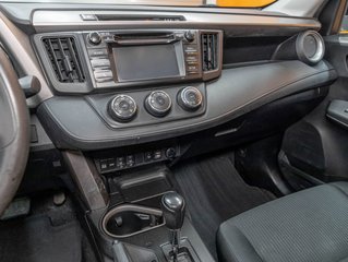 Toyota RAV4  2017 à St-Jérôme, Québec - 18 - w320h240px