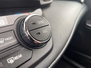 2018 Toyota RAV4 in St-Jérôme, Quebec - 17 - w320h240px