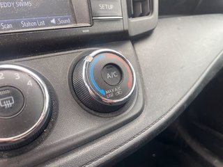2018 Toyota RAV4 in St-Jérôme, Quebec - 14 - w320h240px