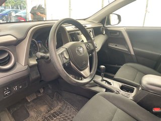 Toyota RAV4  2018 à St-Jérôme, Québec - 3 - w320h240px