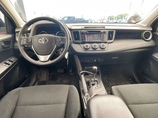Toyota RAV4  2018 à St-Jérôme, Québec - 10 - w320h240px
