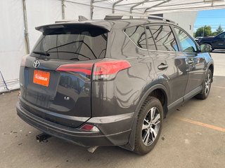 Toyota RAV4  2018 à St-Jérôme, Québec - 8 - w320h240px