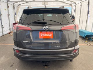 Toyota RAV4  2018 à St-Jérôme, Québec - 6 - w320h240px