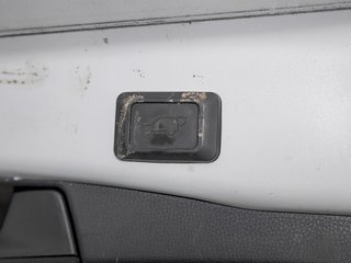 2019 Toyota RAV4 in St-Jérôme, Quebec - 36 - w320h240px