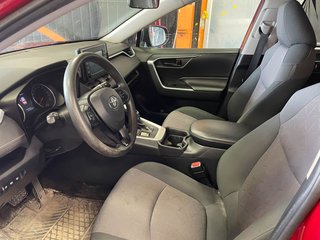 Toyota RAV4  2019 à St-Jérôme, Québec - 3 - w320h240px