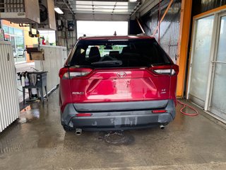 Toyota RAV4  2019 à St-Jérôme, Québec - 6 - w320h240px