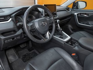 Toyota RAV4  2021 à St-Jérôme, Québec - 2 - w320h240px