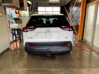 Toyota RAV4  2022 à St-Jérôme, Québec - 6 - w320h240px