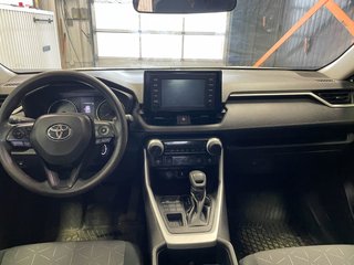 Toyota RAV4  2022 à St-Jérôme, Québec - 10 - w320h240px