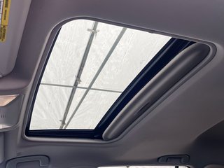 Toyota RAV4  2023 à St-Jérôme, Québec - 3 - w320h240px