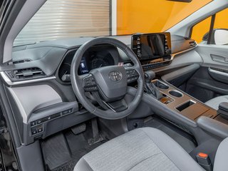 2022 Toyota Sienna in St-Jérôme, Quebec - 2 - w320h240px