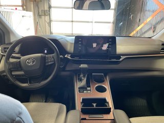 Toyota Sienna  2022 à St-Jérôme, Québec - 10 - w320h240px