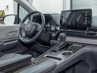 2022 Toyota Sienna in St-Jérôme, Quebec - 27 - w320h240px