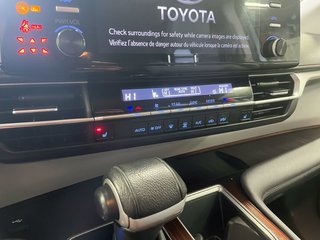 Toyota Sienna  2023 à St-Jérôme, Québec - 13 - w320h240px